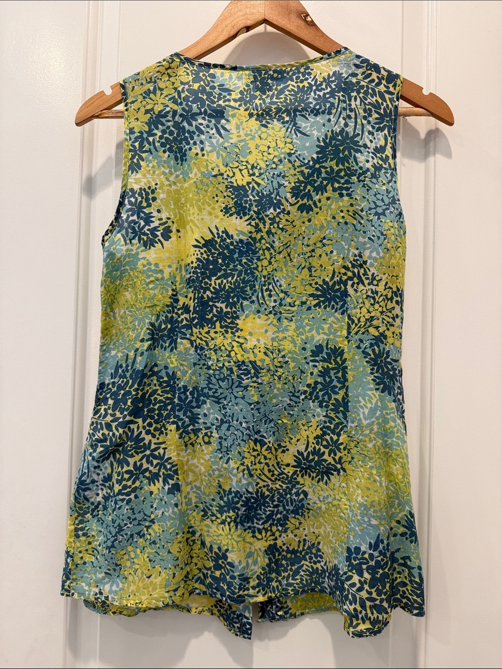Pendleton Yellow & Teal Floral Ruffle-Front Button Tank - Picture 4 of 8